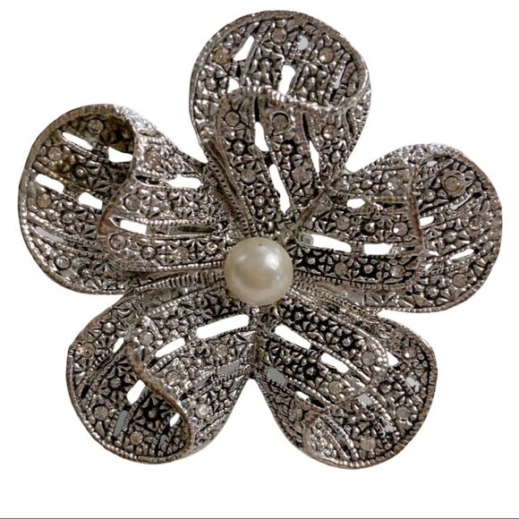 Large Silver Toned Textured Flower with Pearl Center Adjustable Statement Ring - Picture 1 of 9